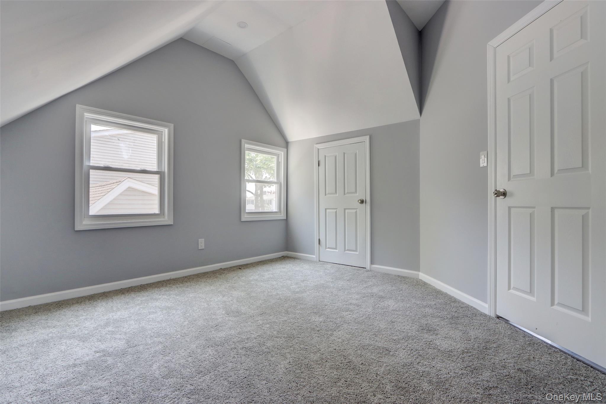 #17 photo, 17 Windmill Lane, Нассау ‖ Levittown , NY 11756