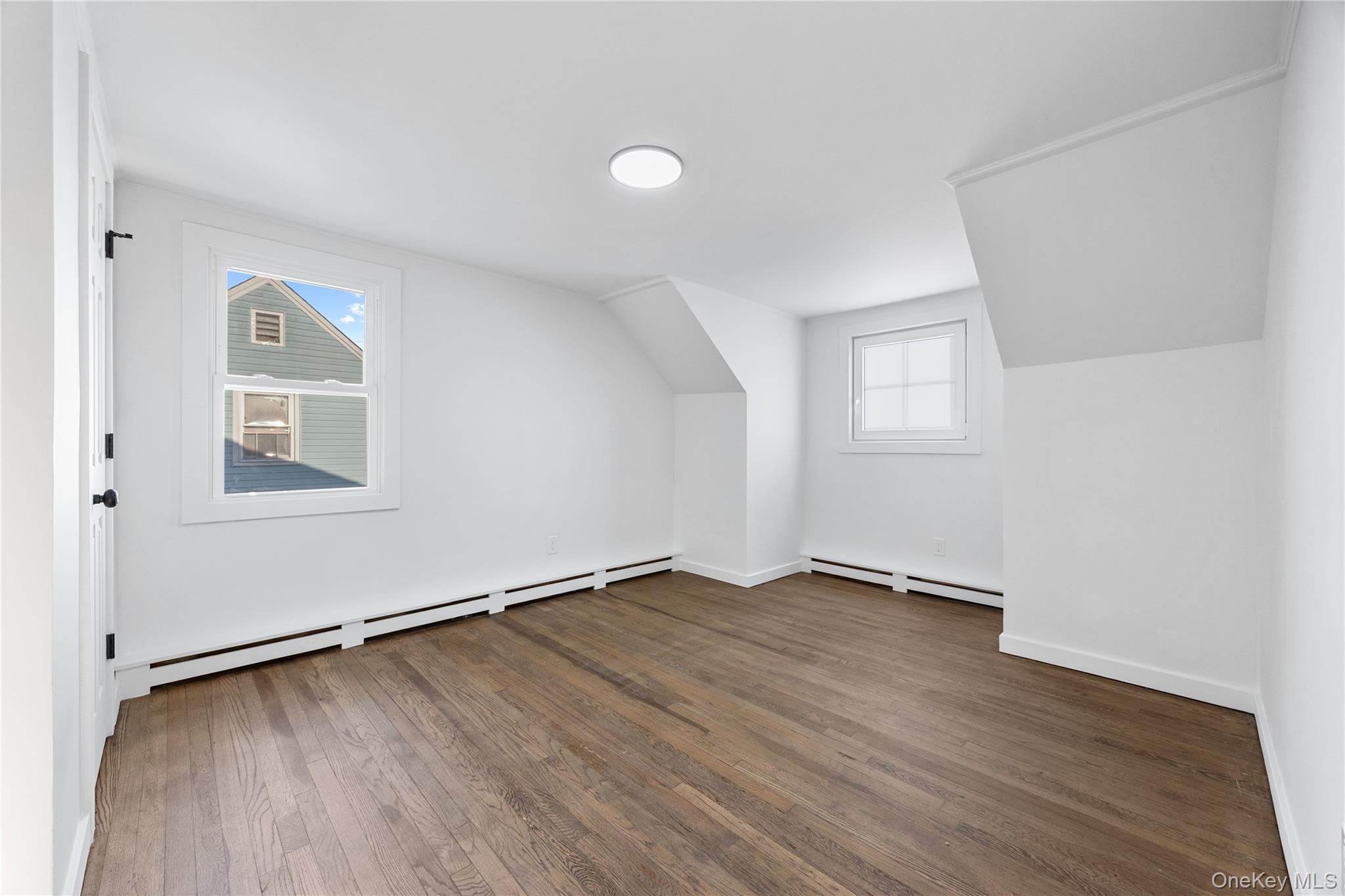 #10 photo, 119 E Pennywood Avenue, 롱 아일랜드 Roosevelt , NY 11575