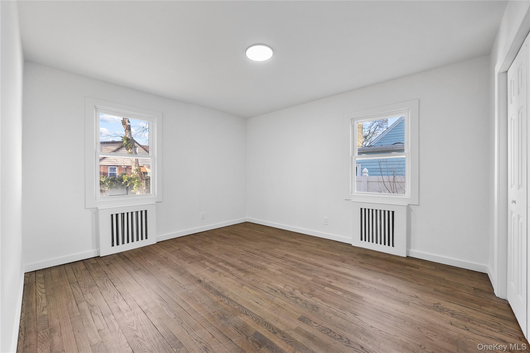 #7 photo, 119 E Pennywood Avenue, 롱 아일랜드 Roosevelt , NY 11575