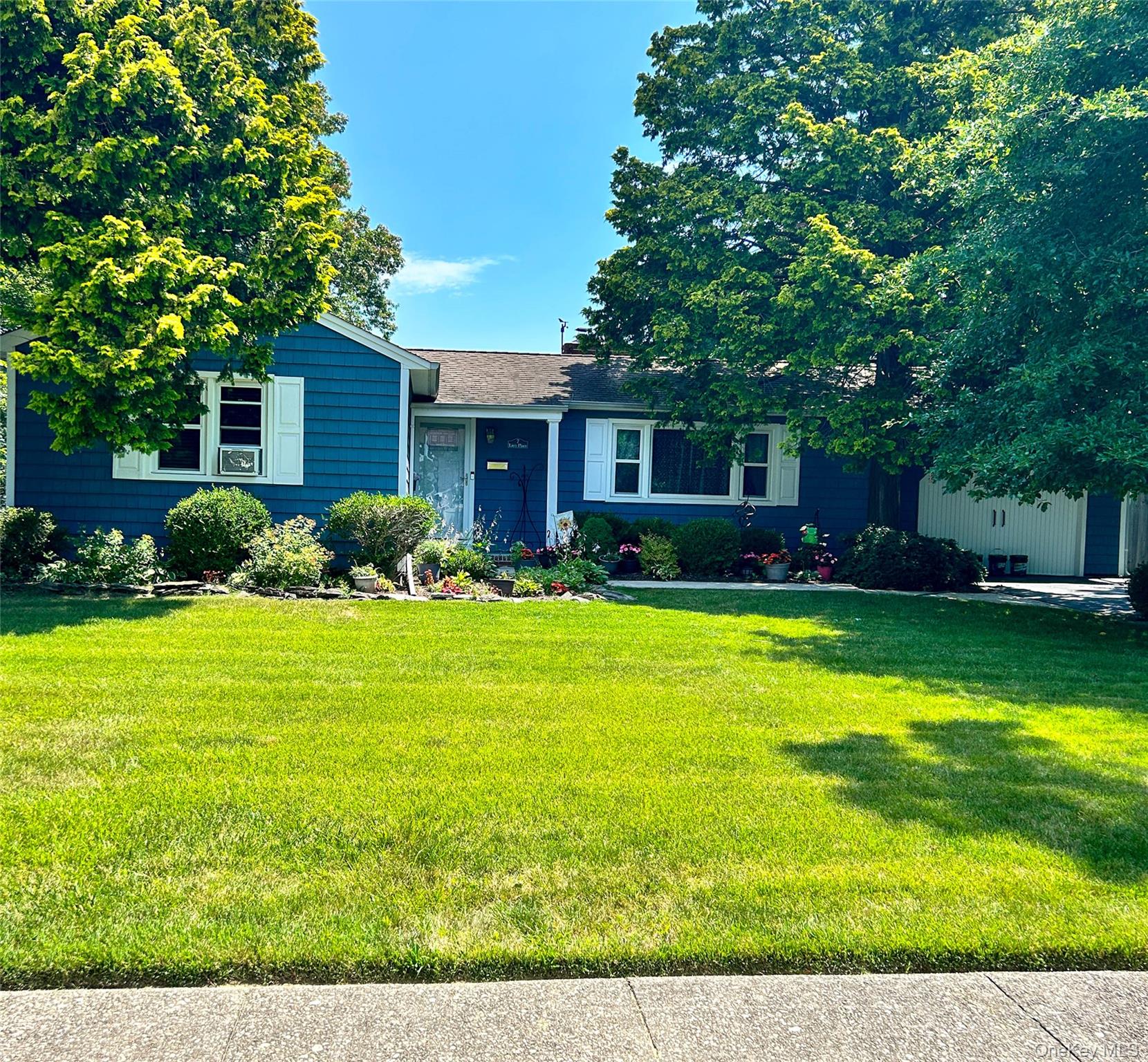 #1 photo, 7 Lico Place, Babylon , NY 11702