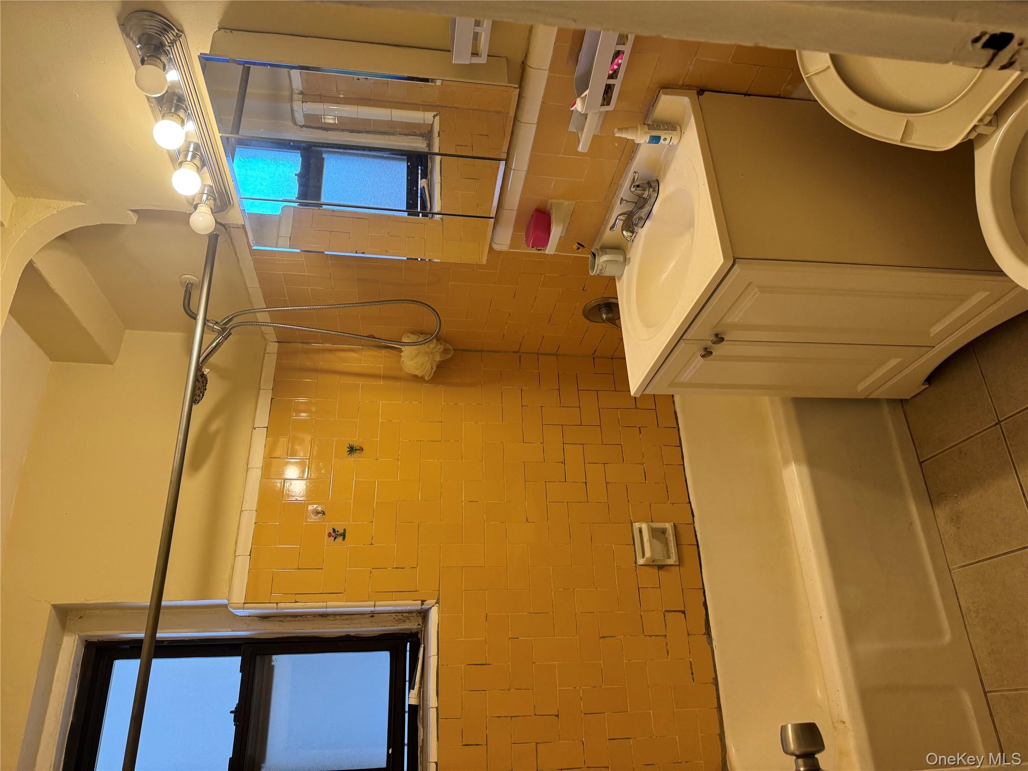 #2 photo, 4018 Hampton Street, Elmhurst , NY 11373