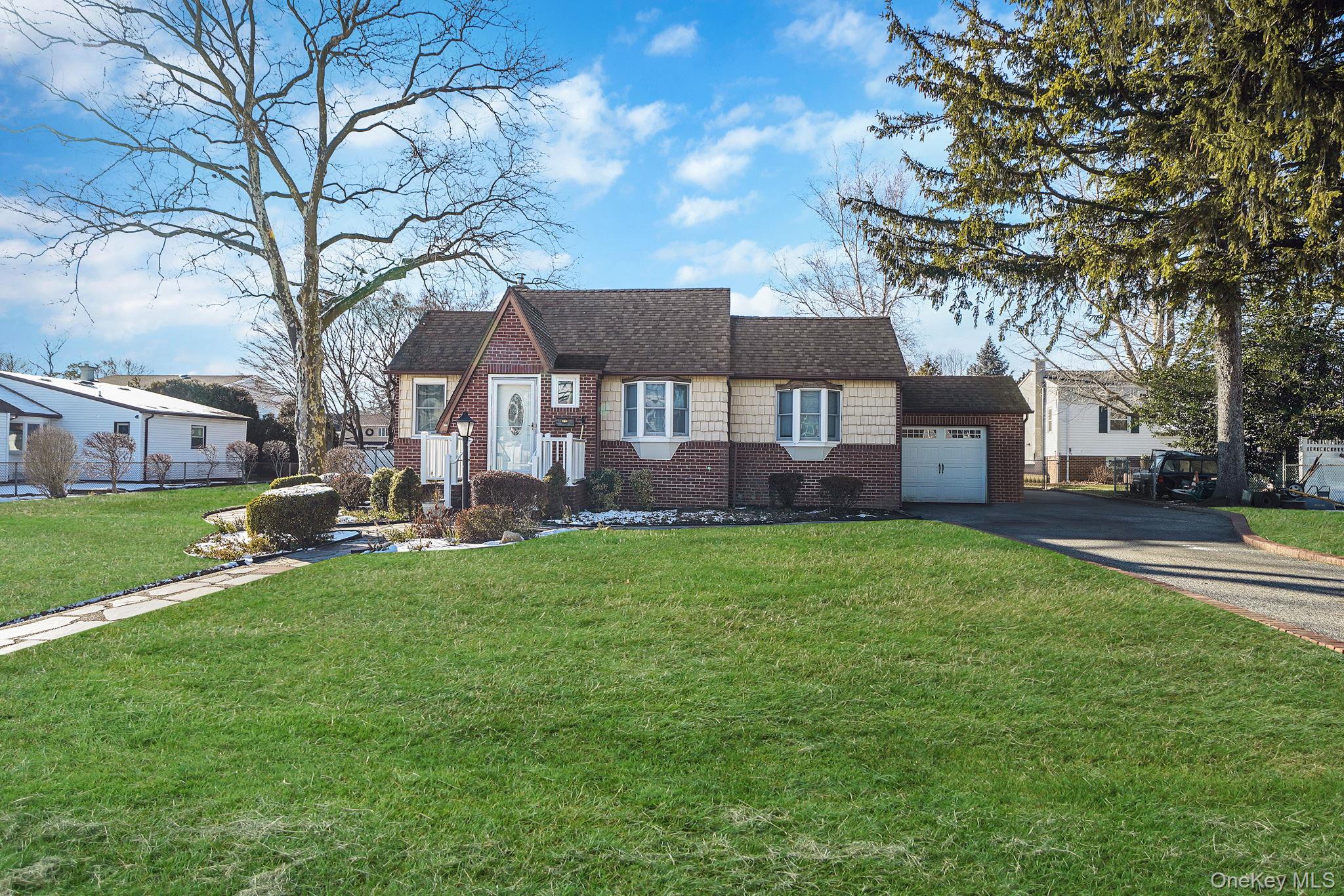 #3 photo, 34 Pine Acres Boulevard, Deer Park , NY 11729