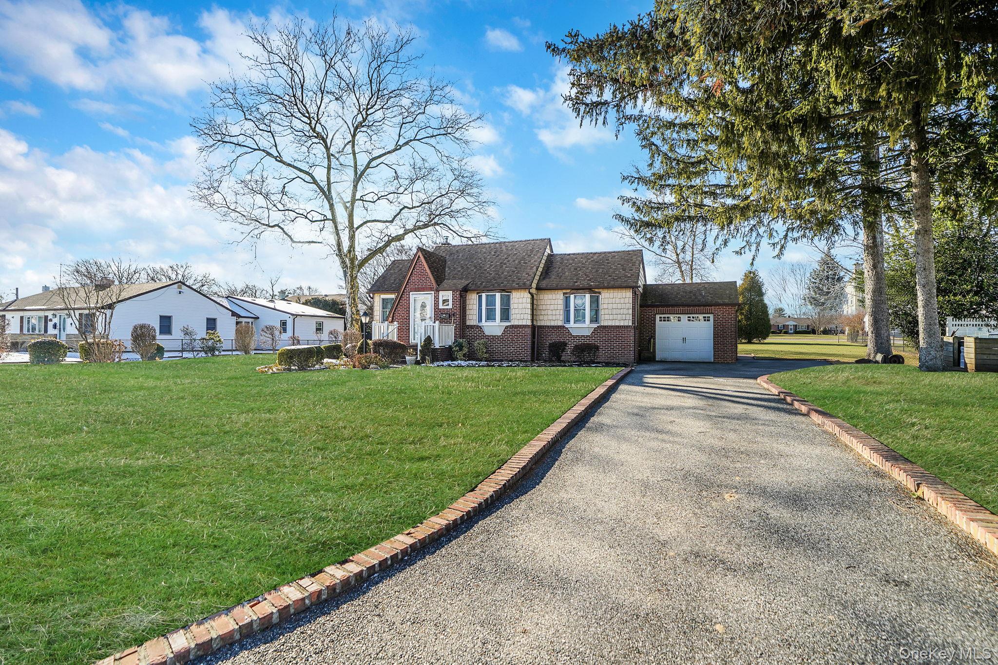 #4 photo, 34 Pine Acres Boulevard, Deer Park , NY 11729