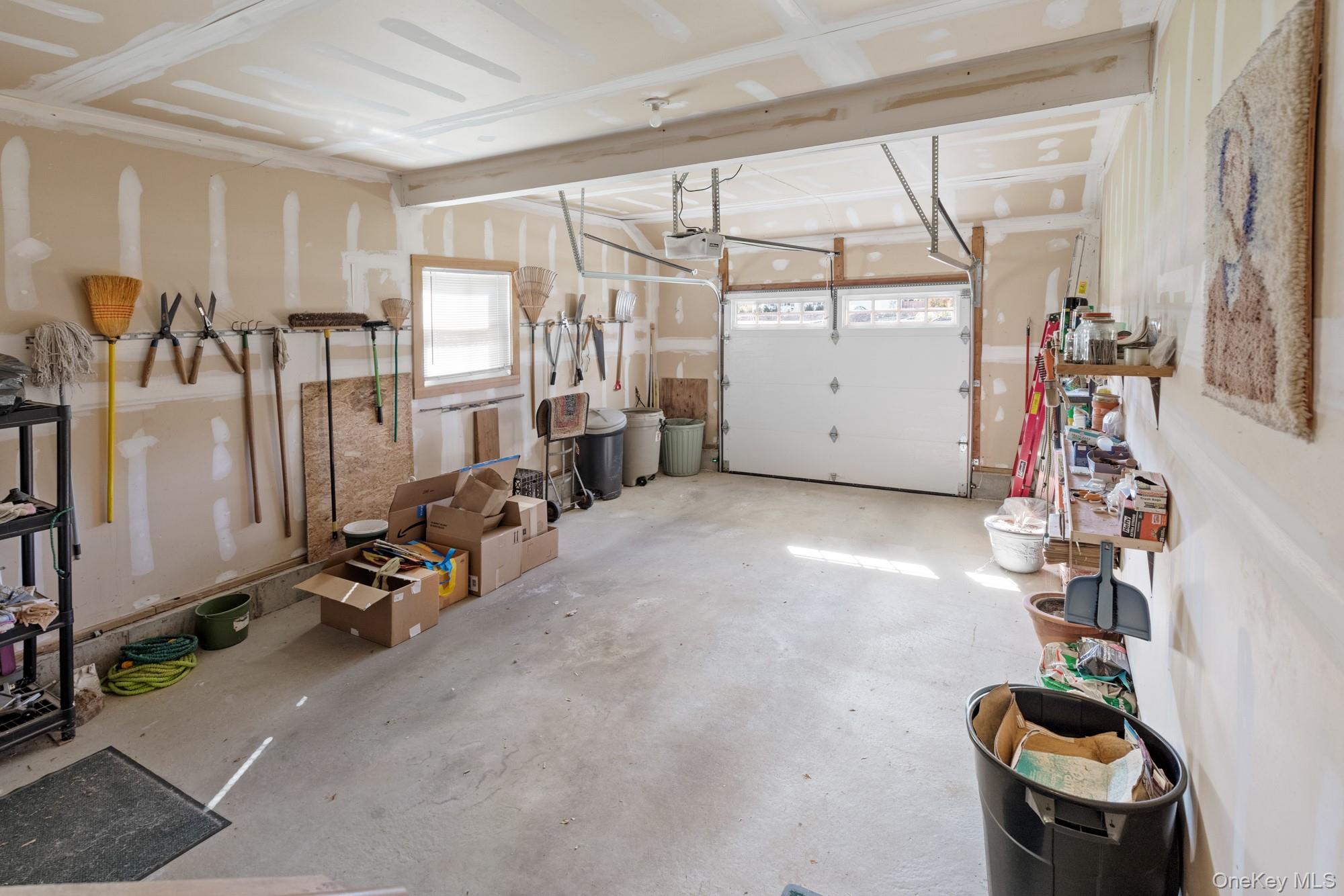 #17 photo, 72 Josica Drive, سوفولك Aquebogue , NY 11901