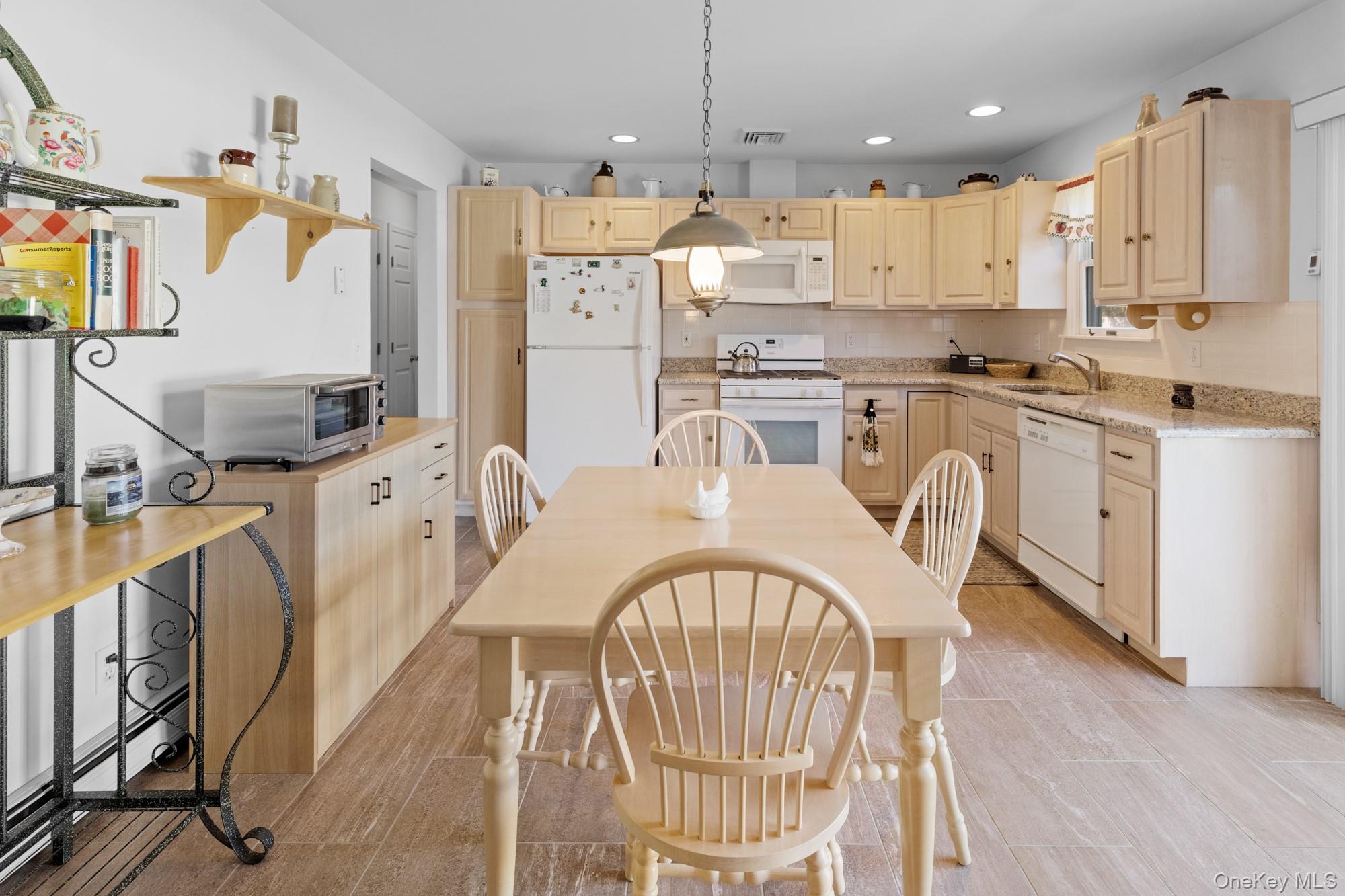 #9 photo, 72 Josica Drive, سوفولك Aquebogue , NY 11901