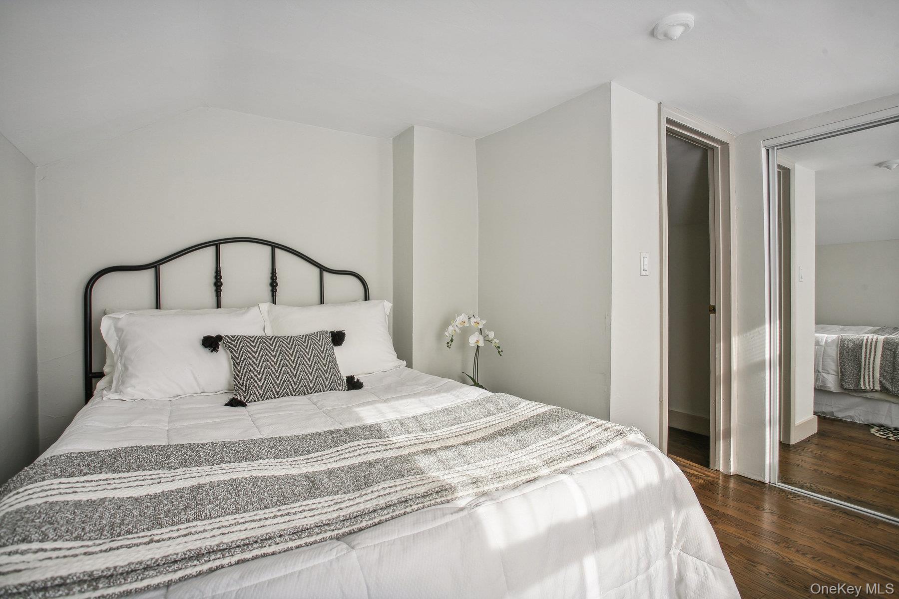 #13 photo, 74 Davis Street, Locust Valley , NY 11560