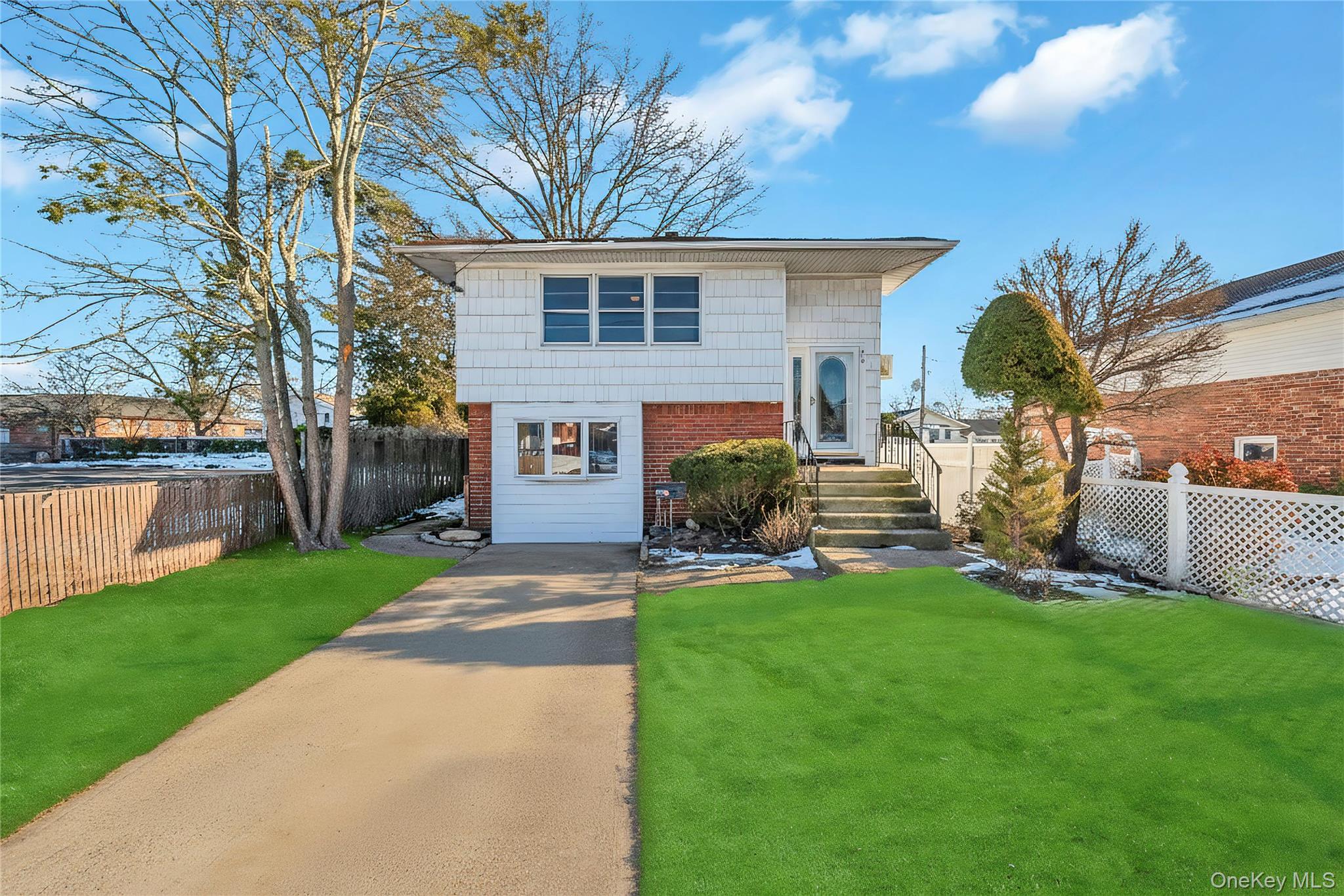 #1 photo, 960 Linden Avenue, Westbury , NY 11590