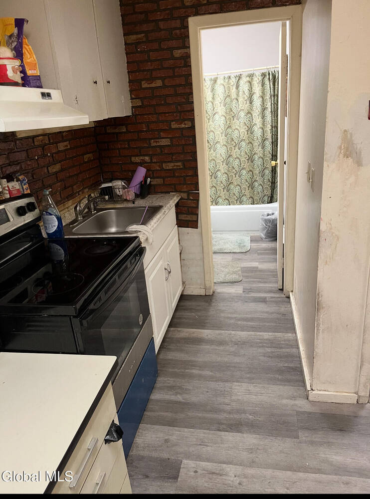 #11 photo, 335 Central Avenue, Albany , NY 12206