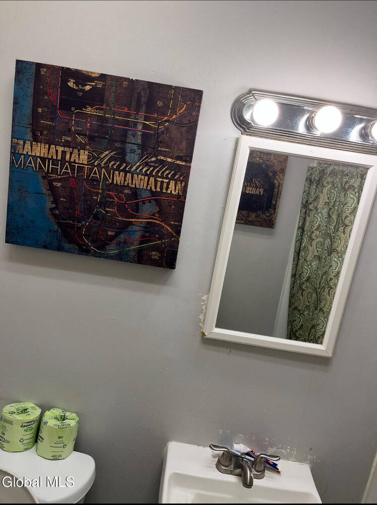 #13 photo, 335 Central Avenue, Albany , NY 12206