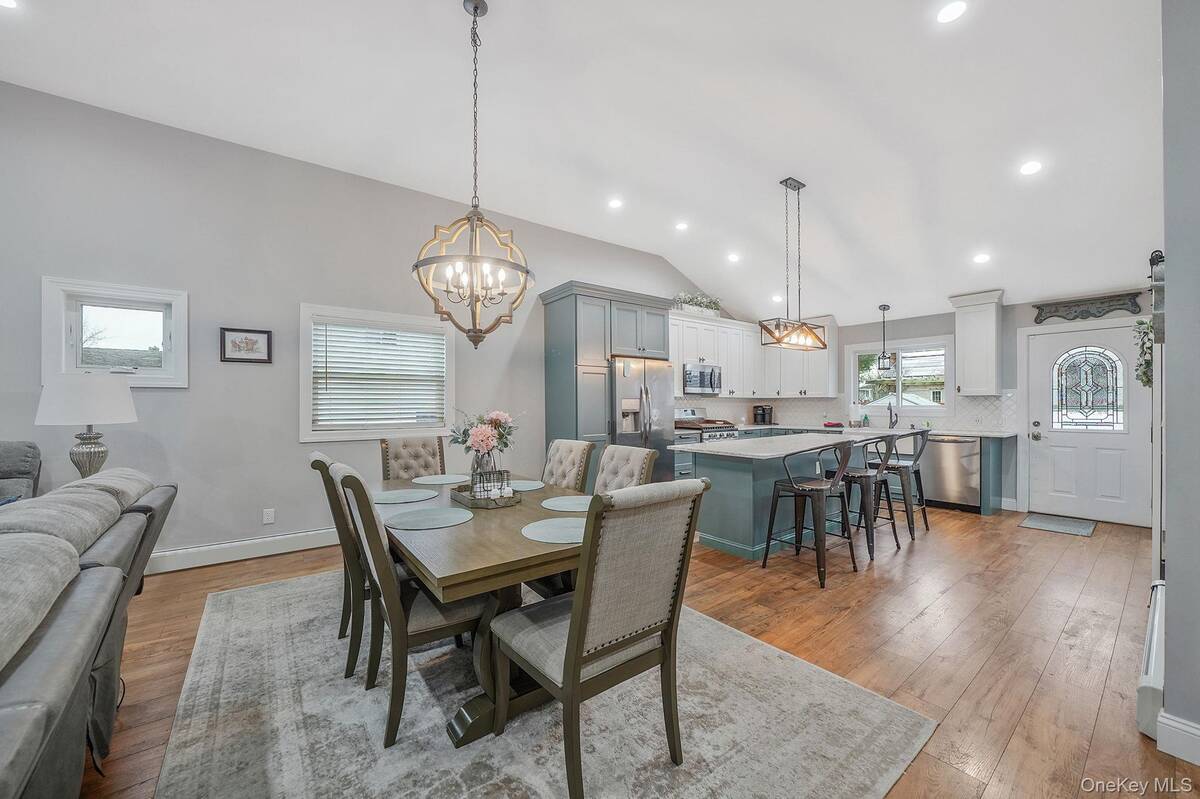 #15 photo, 19 Honeysuckle Lane, Саффолк ‖ Kings Park , NY 11754