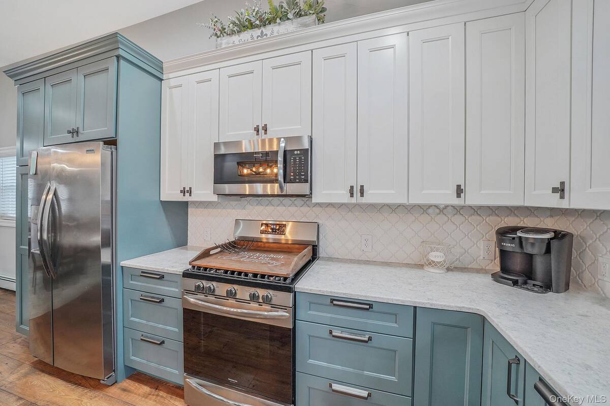 #20 photo, 19 Honeysuckle Lane, Саффолк ‖ Kings Park , NY 11754