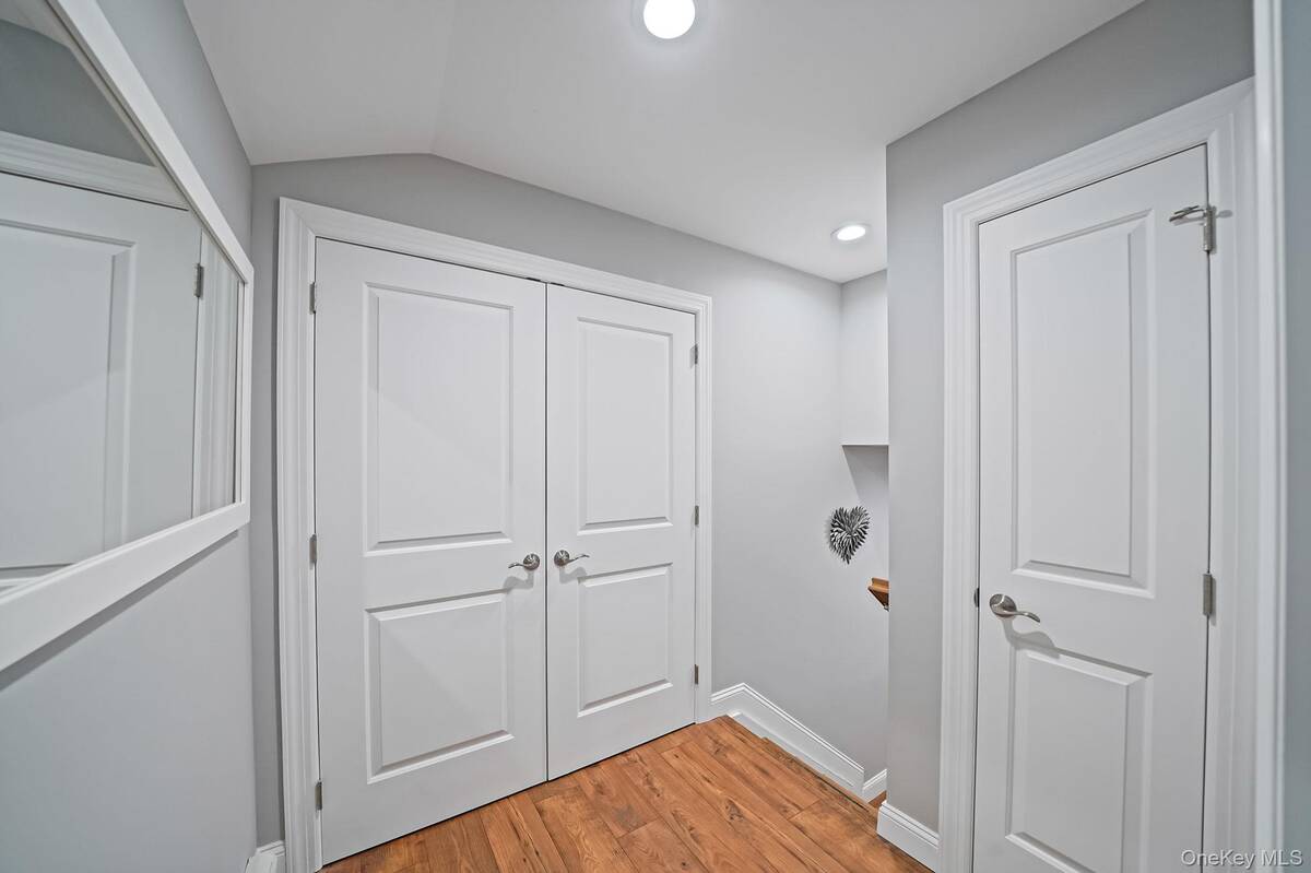 #22 photo, 19 Honeysuckle Lane, Саффолк ‖ Kings Park , NY 11754