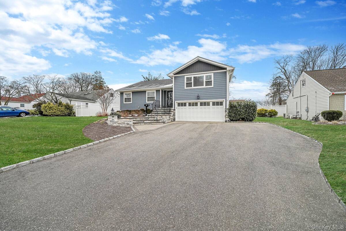 #3 photo, 19 Honeysuckle Lane, Саффолк ‖ Kings Park , NY 11754