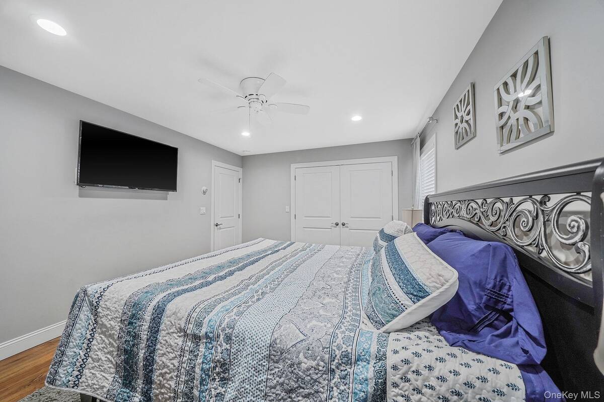 #30 photo, 19 Honeysuckle Lane, Саффолк ‖ Kings Park , NY 11754