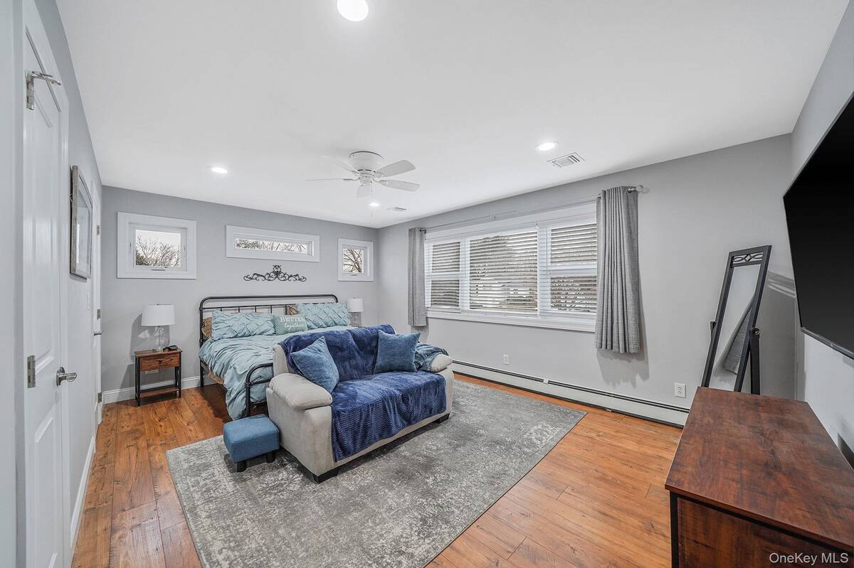 #31 photo, 19 Honeysuckle Lane, Саффолк ‖ Kings Park , NY 11754