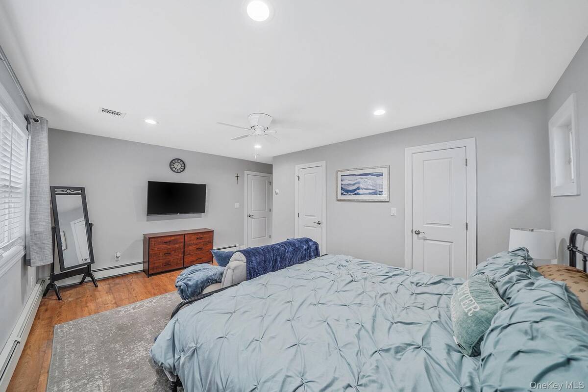 #32 photo, 19 Honeysuckle Lane, Саффолк ‖ Kings Park , NY 11754