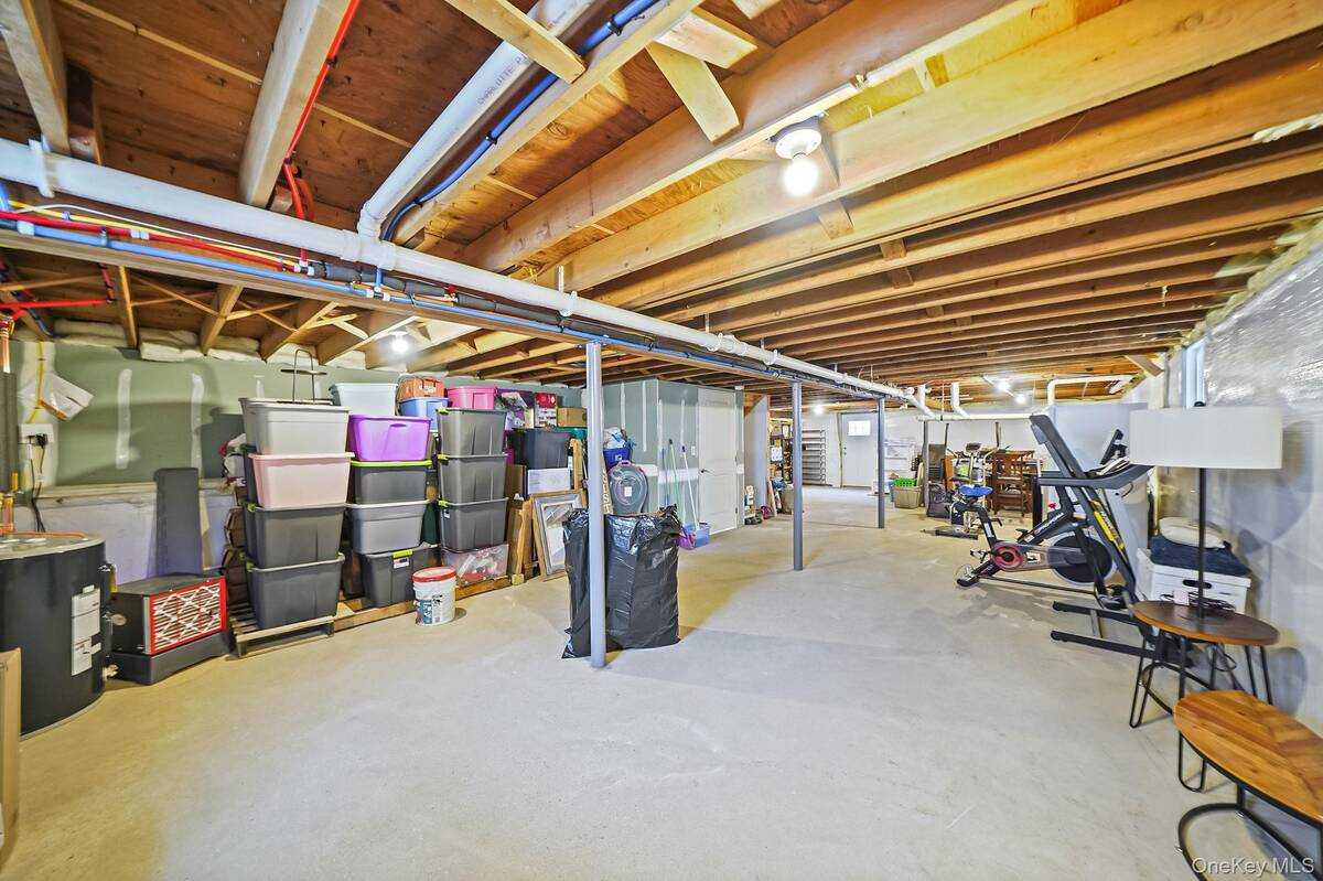 #39 photo, 19 Honeysuckle Lane, Саффолк ‖ Kings Park , NY 11754