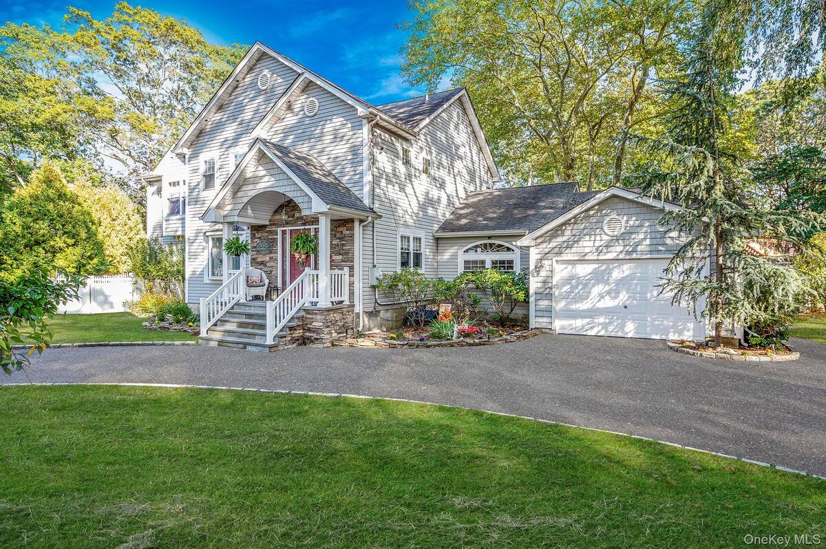 #1 photo, 106 Springdale Drive, Ronkonkoma , NY 11779