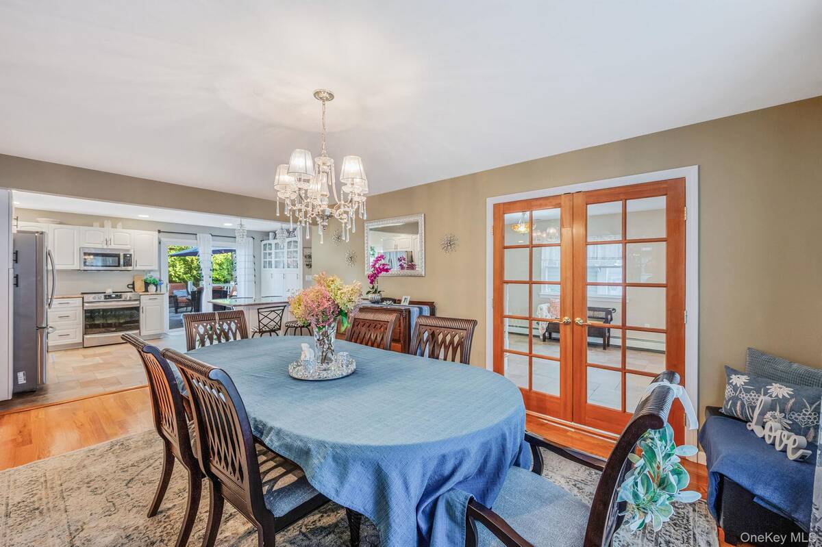 #11 photo, 106 Springdale Drive, Ronkonkoma , NY 11779