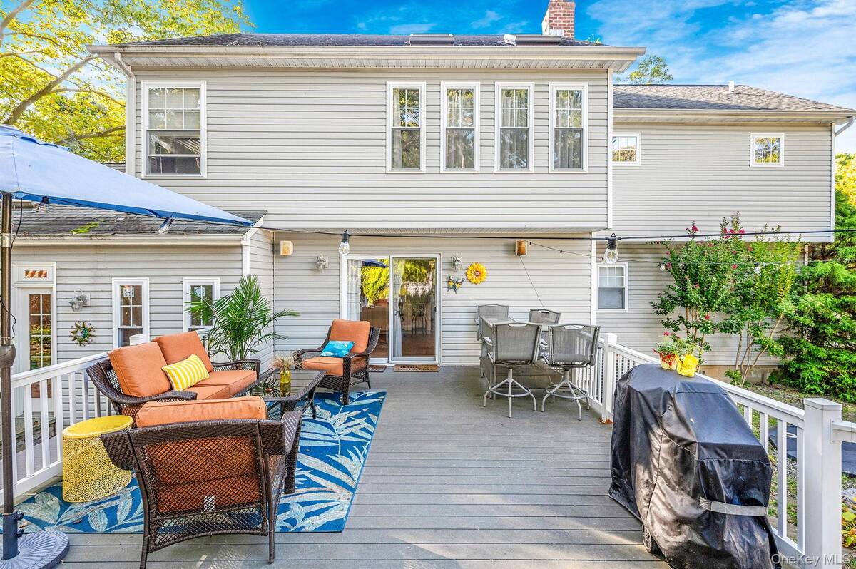 #28 photo, 106 Springdale Drive, Ronkonkoma , NY 11779