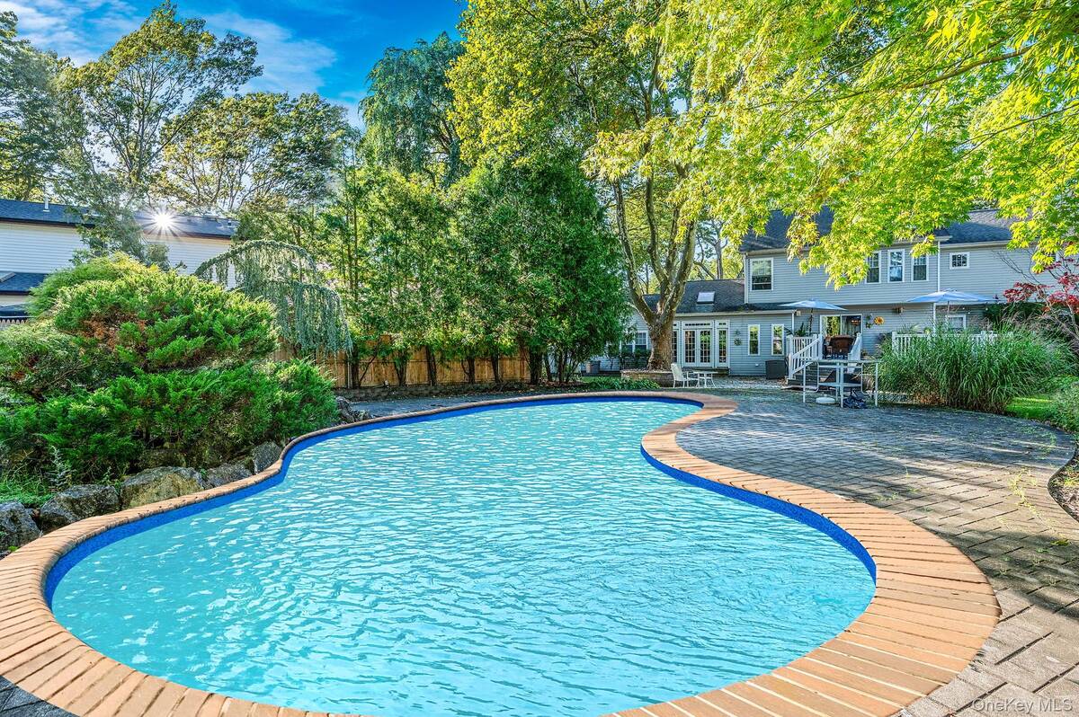 #36 photo, 106 Springdale Drive, Ronkonkoma , NY 11779