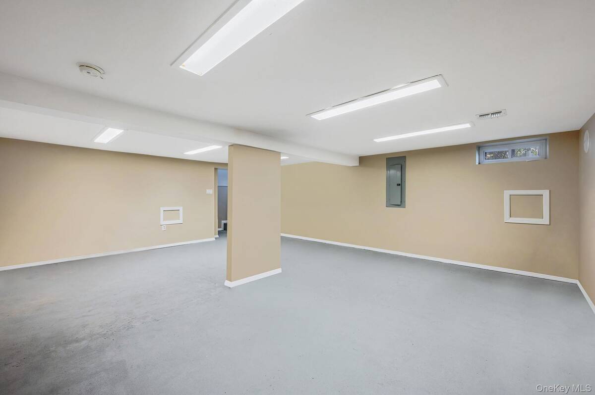 #42 photo, 106 Springdale Drive, Ronkonkoma , NY 11779