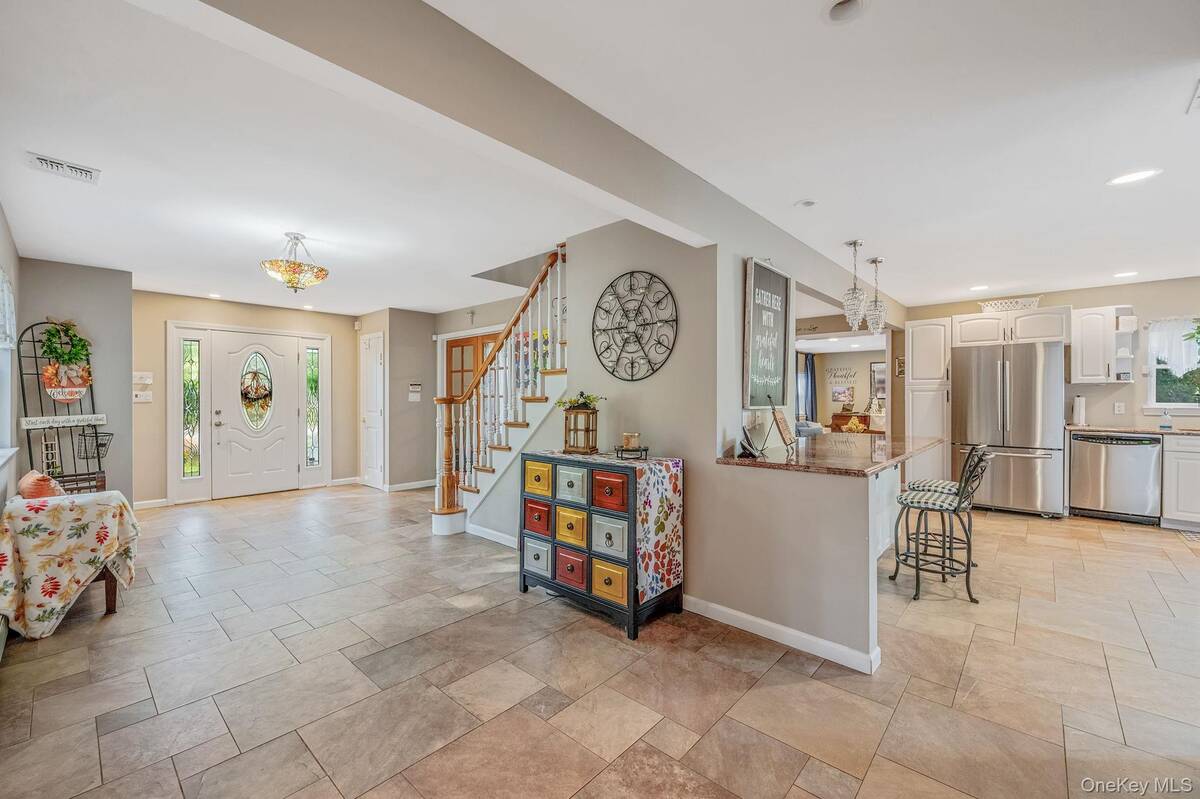 #5 photo, 106 Springdale Drive, Ronkonkoma , NY 11779