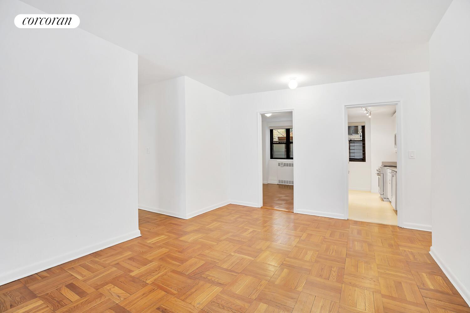 #3 photo, 315 E 72ND Street, 맨해튼 Lenox Hill , NY 10021