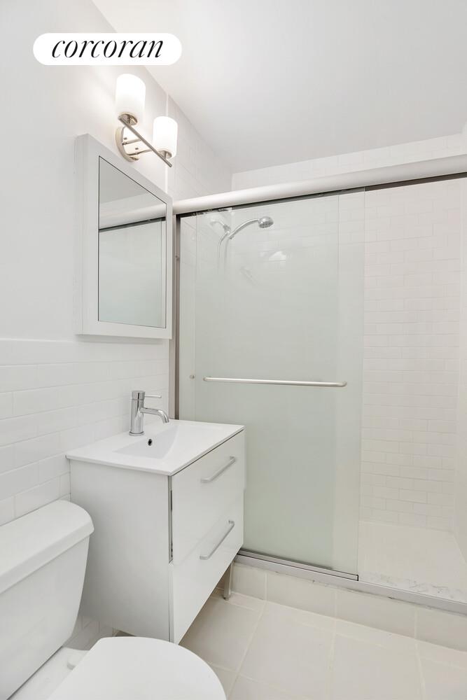 #8 photo, 315 E 72ND Street, 맨해튼 Lenox Hill , NY 10021