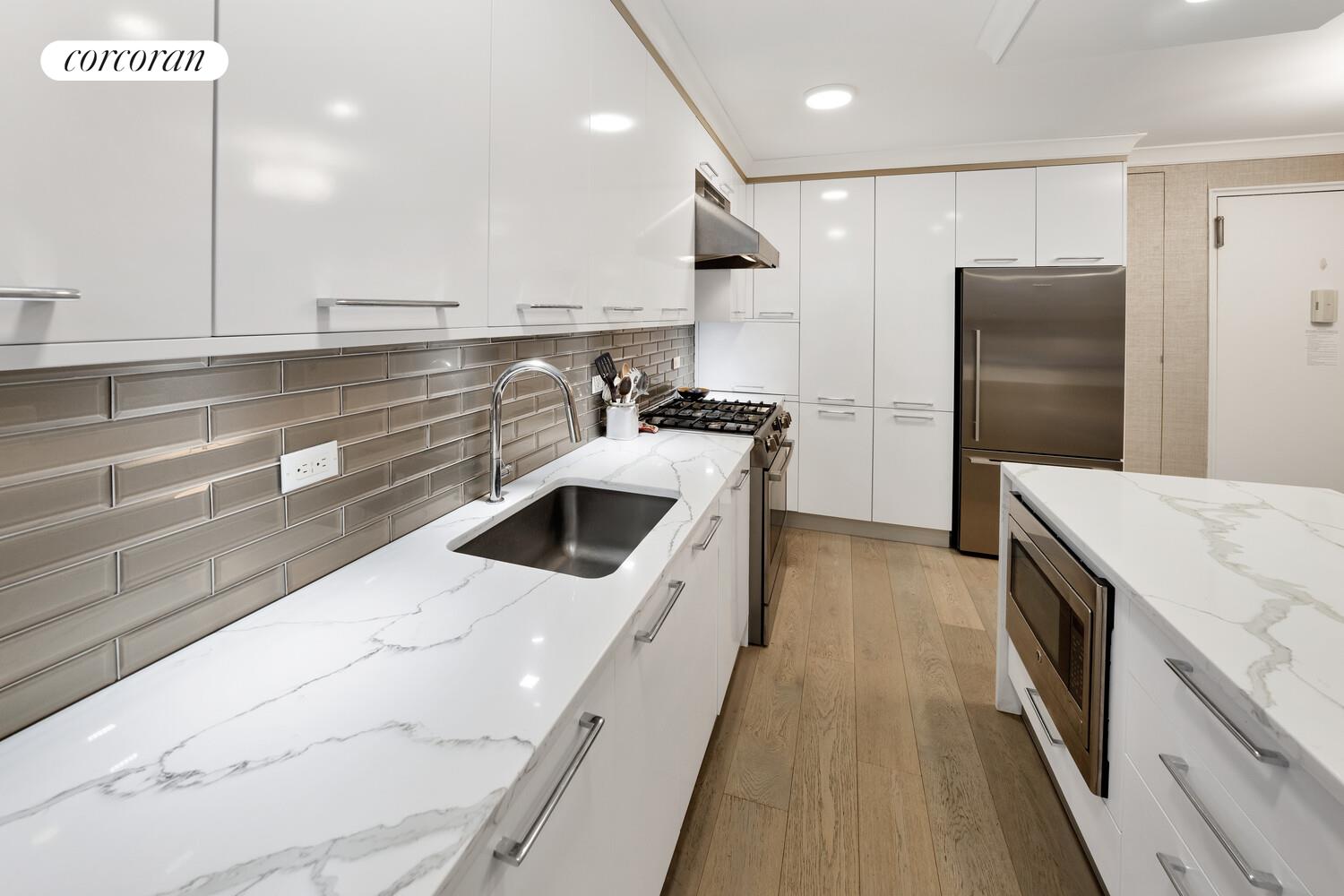 #8 photo, New York City, 맨해튼 Lenox Hill , NY 10021