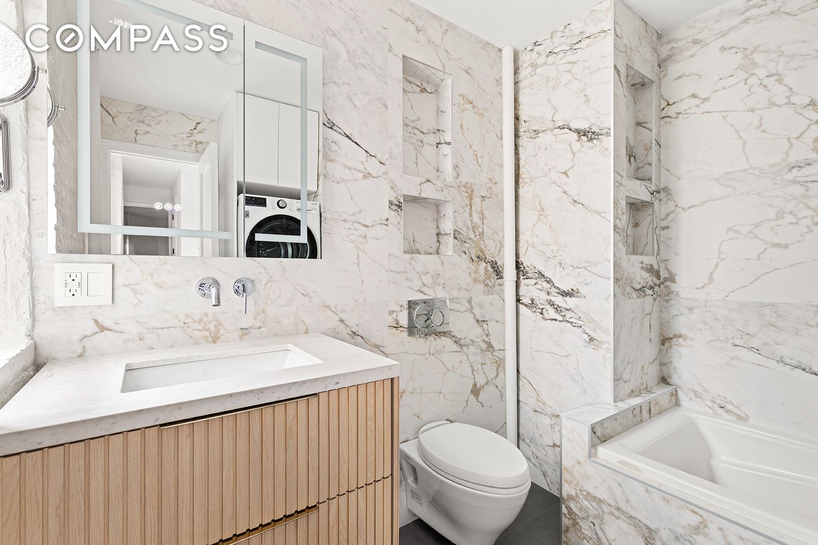 #7 photo, 57 Thompson Street, SoHo , NY 10012