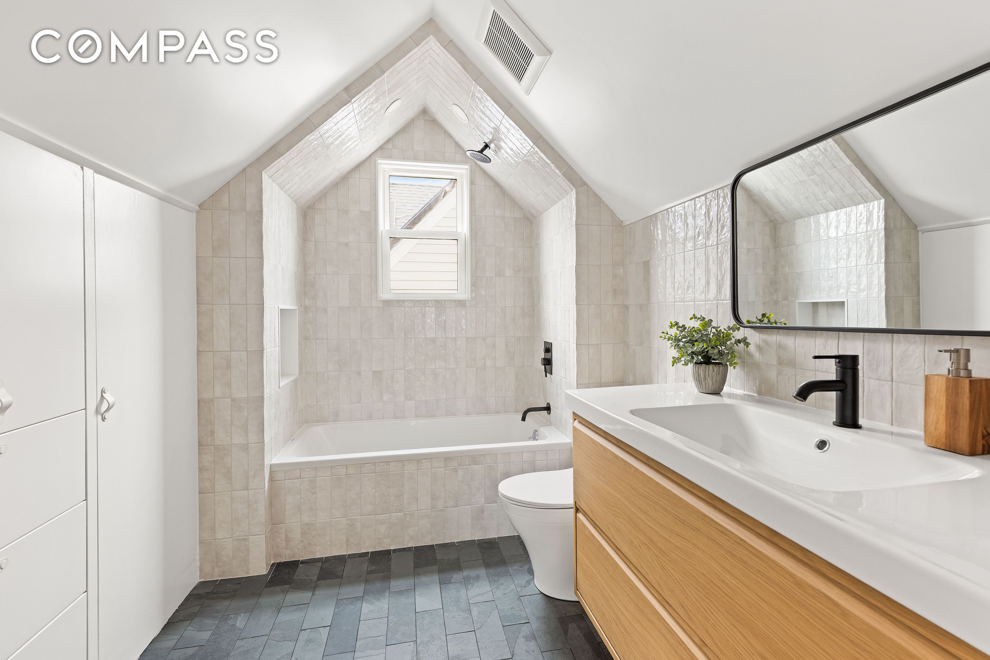 #18 photo, 467 Rugby Road, Ditmas Park , NY 11226