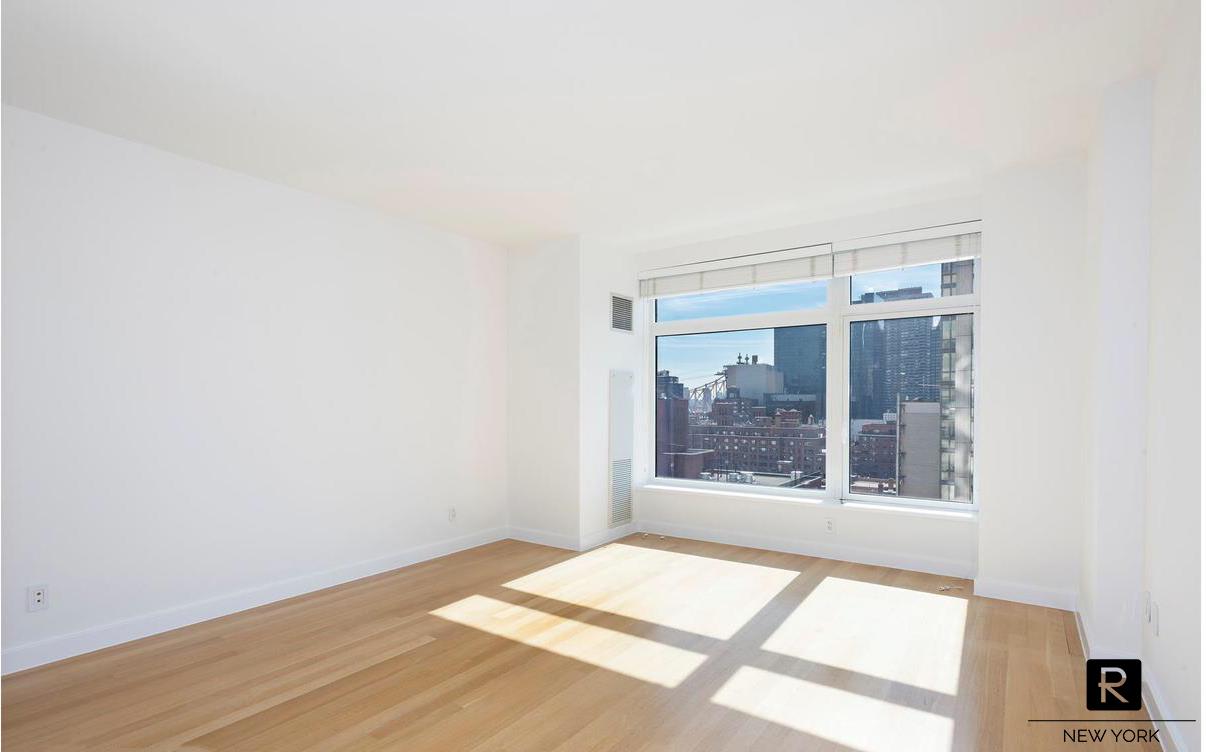 #5 photo, New York City, מנהטן Upper East Side , NY 10065