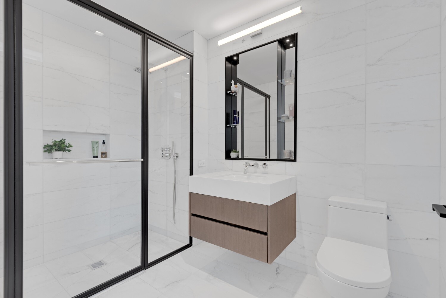 #6 photo, 202 BROOME Street, Lower East Side , NY 10002