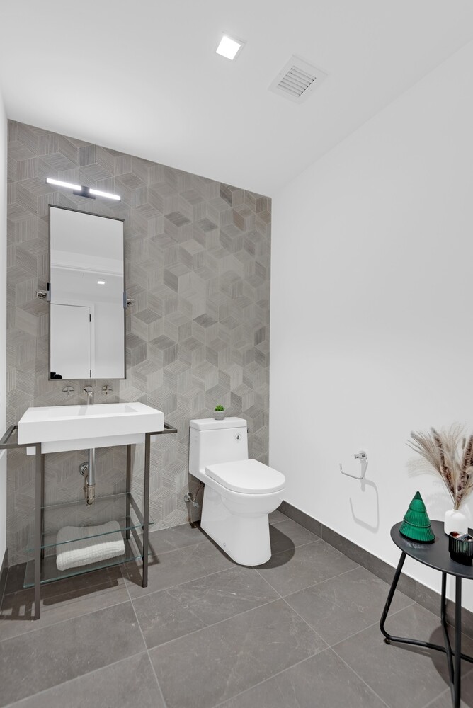 #7 photo, 202 BROOME Street, Lower East Side , NY 10002