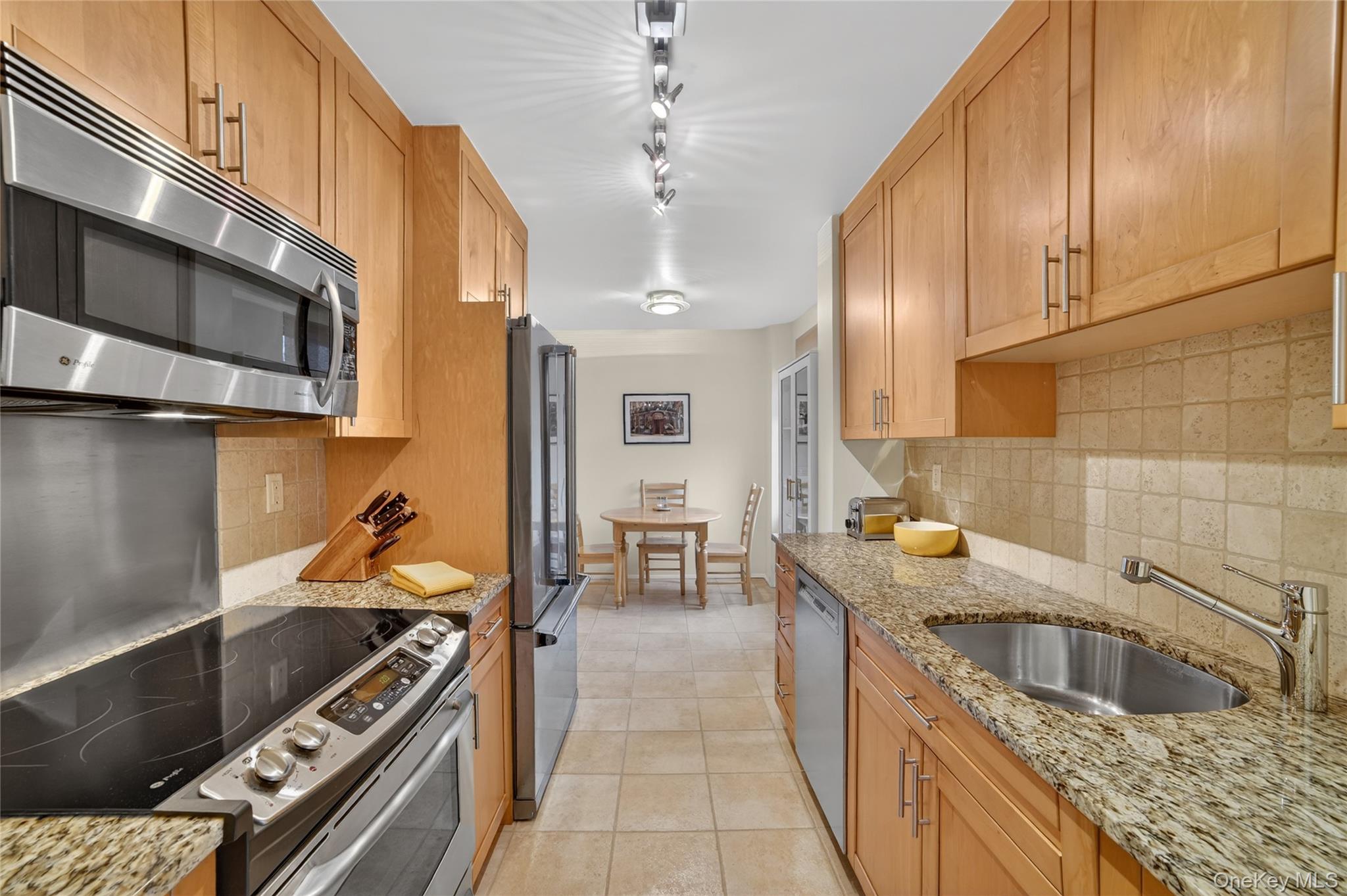 #15 photo, 55 N Broadway, White Plains , NY 10601