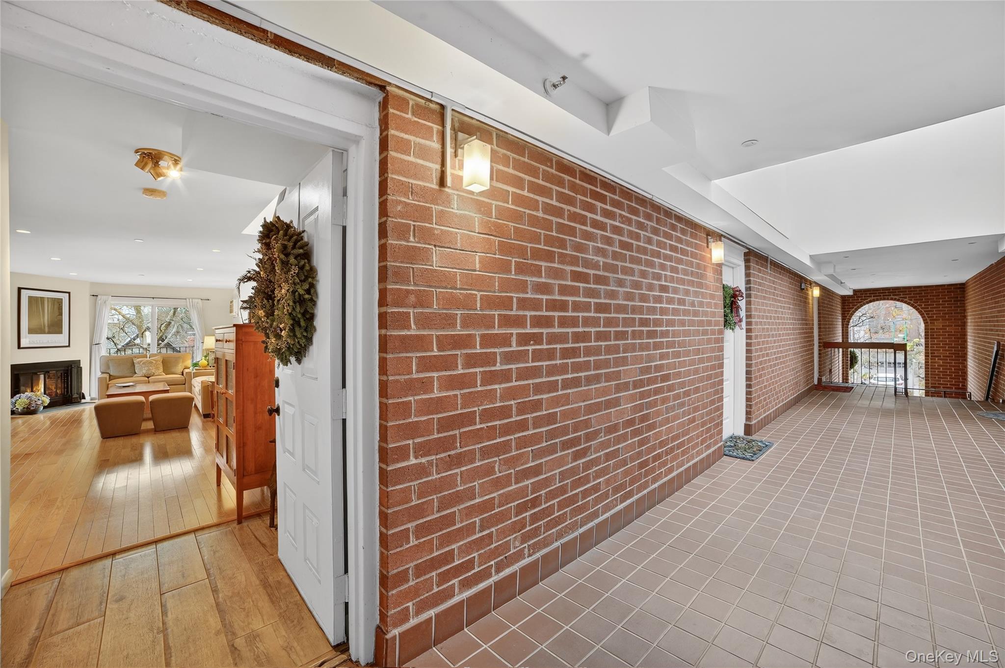 #4 photo, 55 N Broadway, White Plains , NY 10601