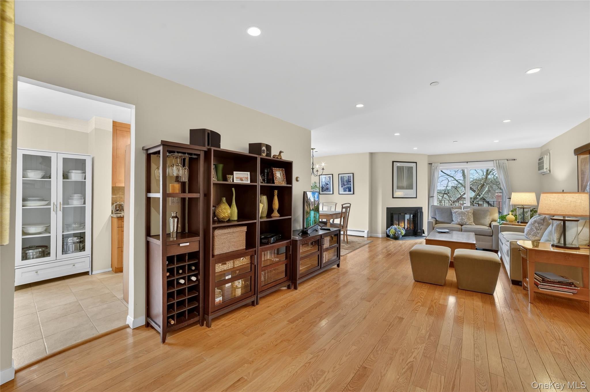 #8 photo, 55 N Broadway, White Plains , NY 10601