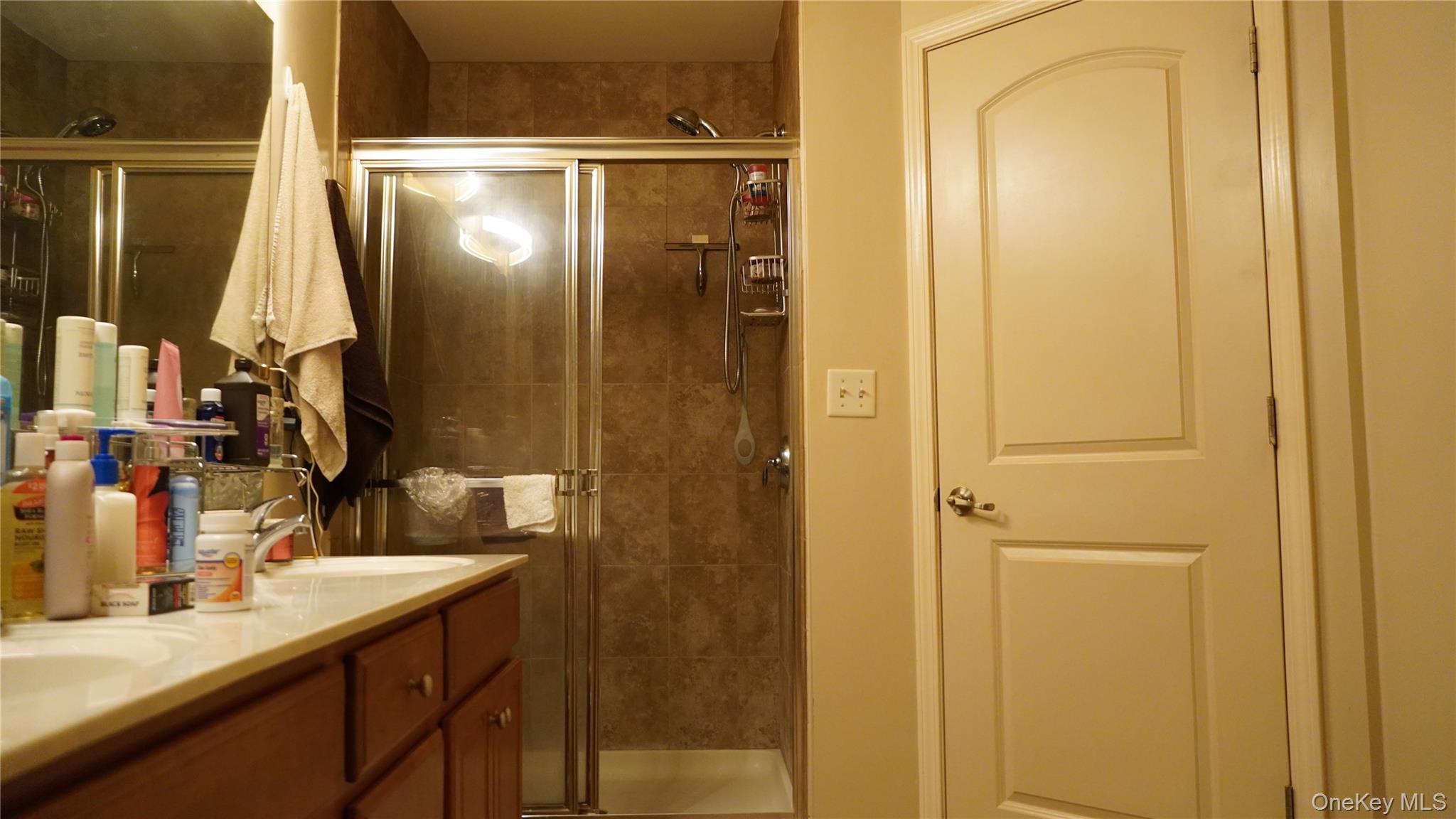 #18 photo, 1402 Hawthorn Way, New Windsor , NY 12553