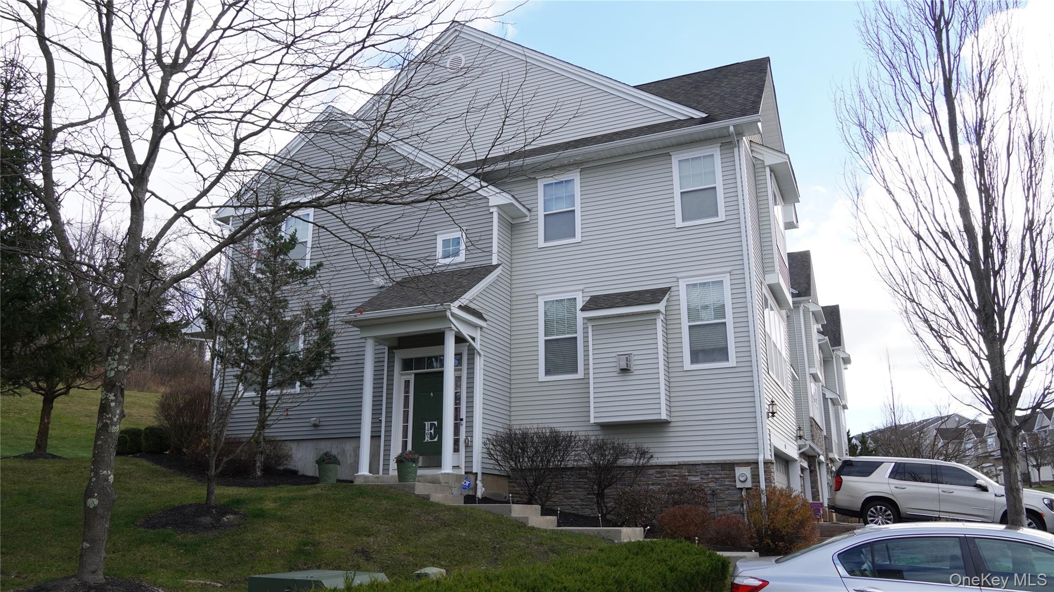 #4 photo, 1402 Hawthorn Way, New Windsor , NY 12553