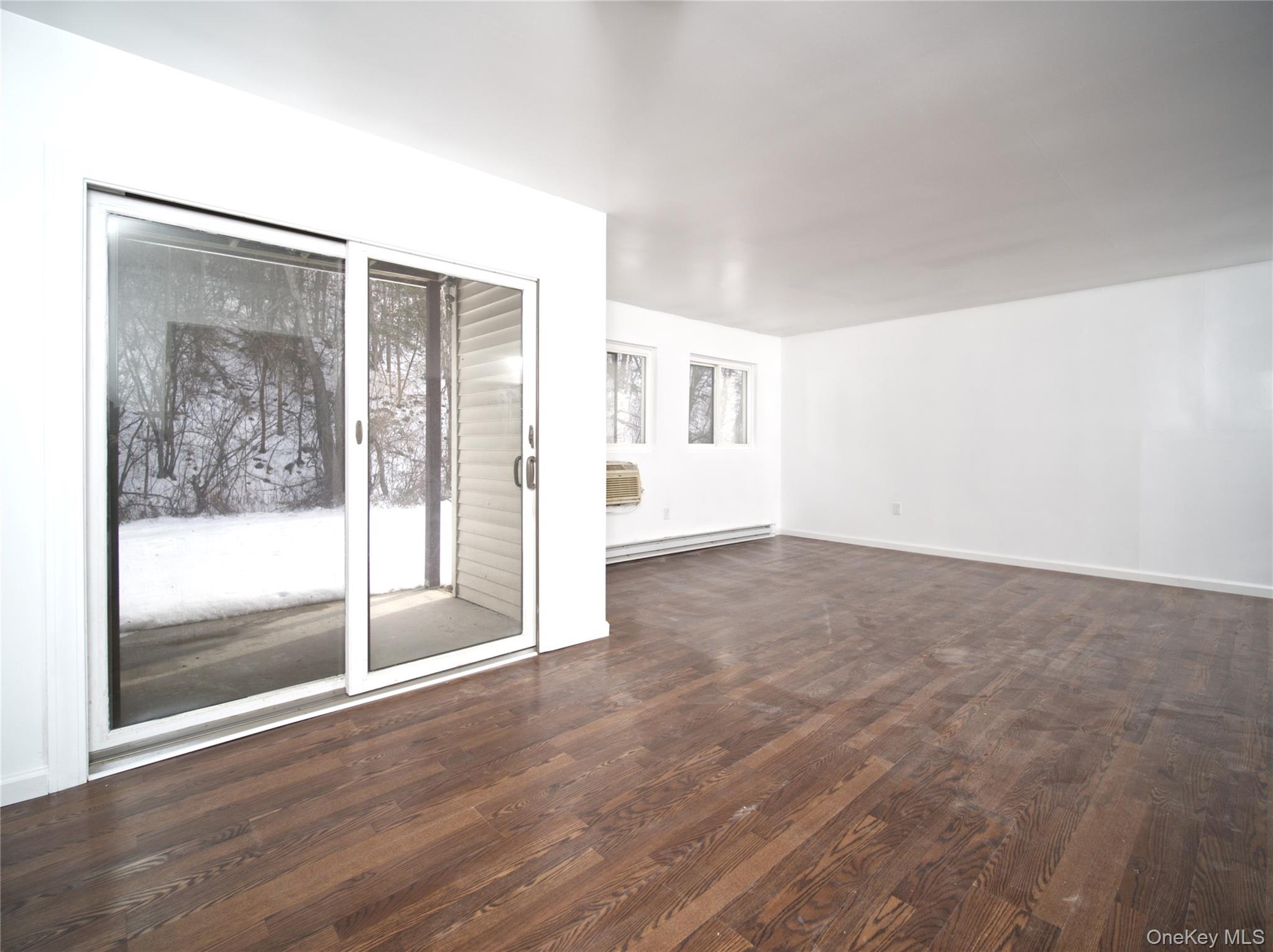 #4 photo, 29 Scarborough Lane, Wappingers Falls , NY 12590