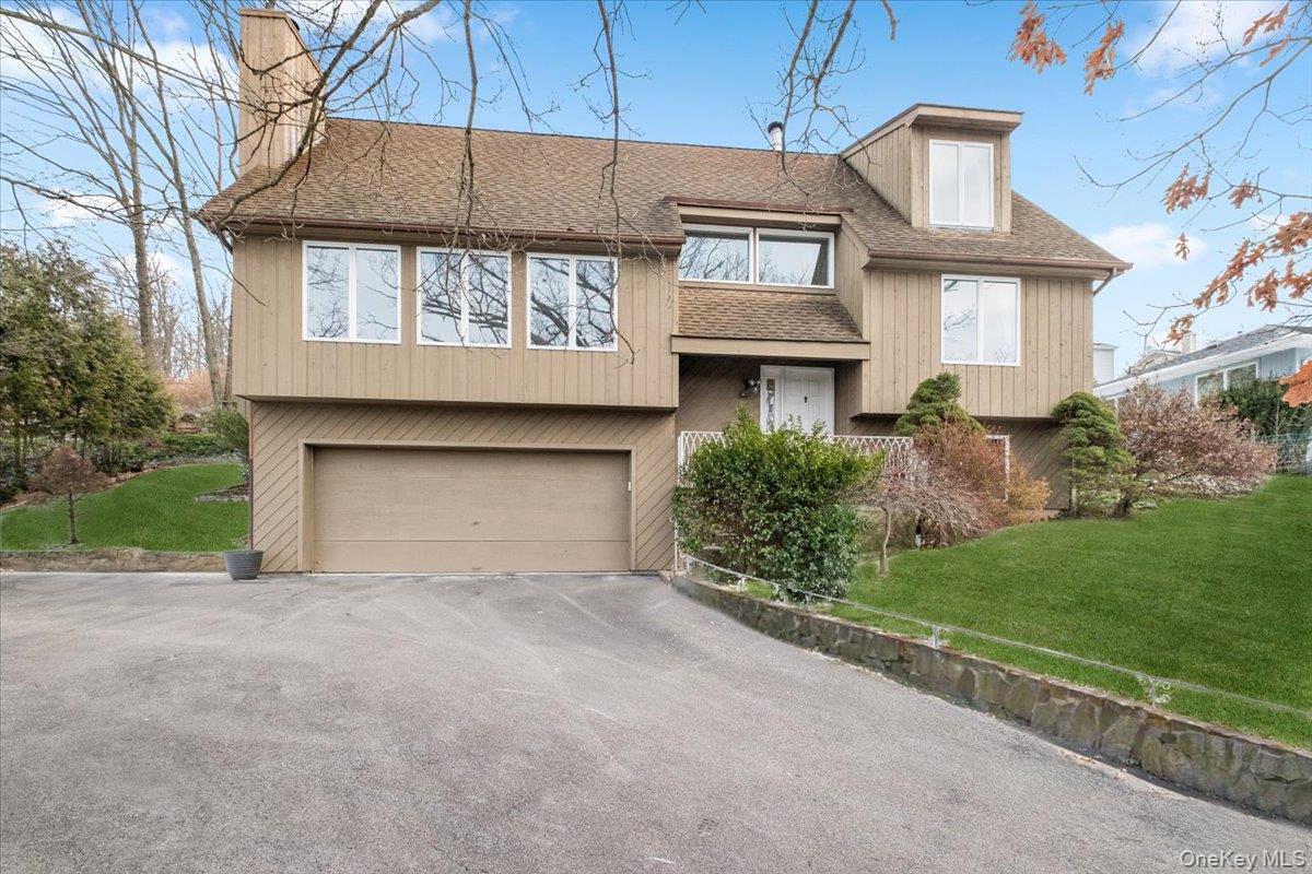 #1 photo, 712 Linda Avenue, Thornwood , NY 10594