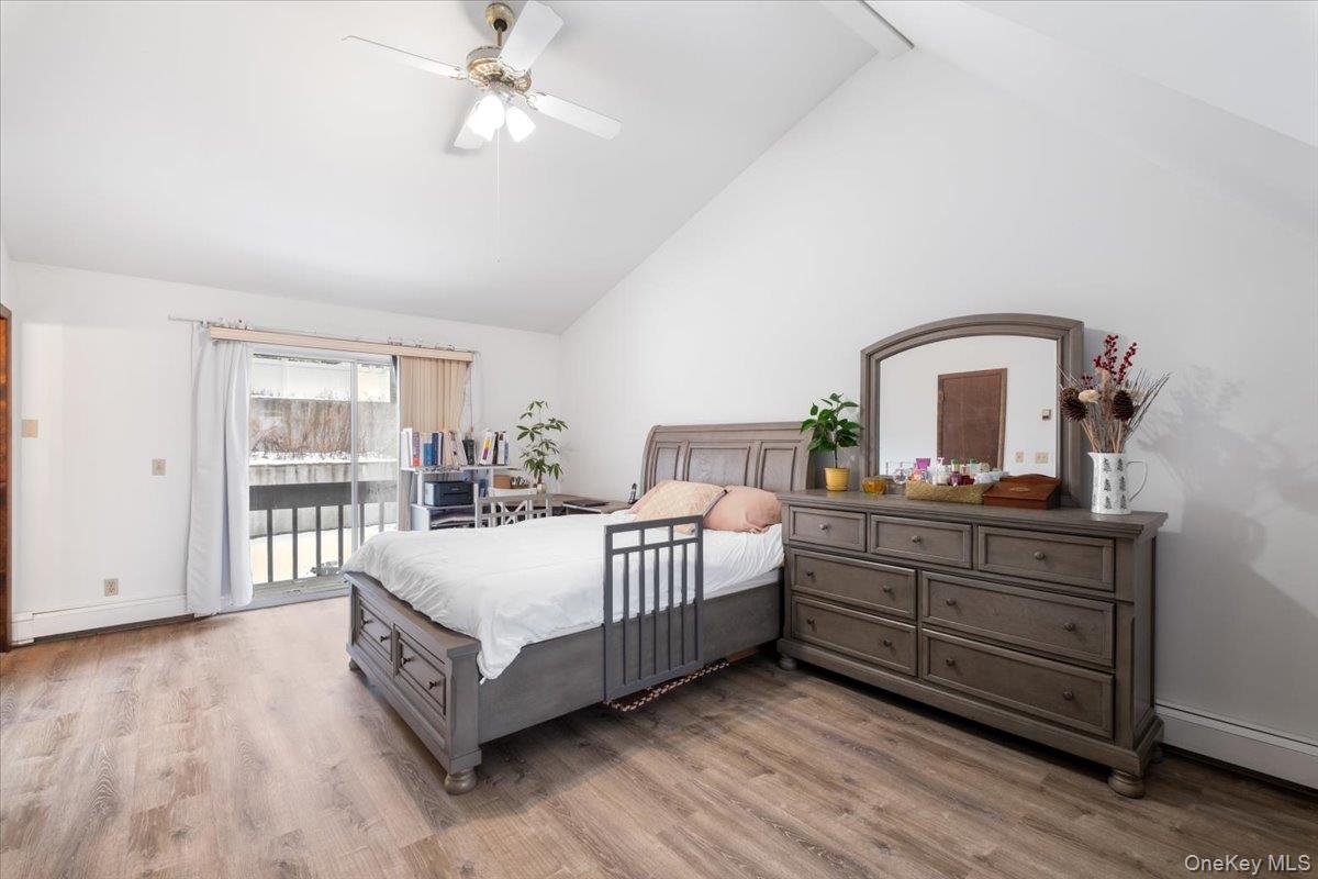 #13 photo, 712 Linda Avenue, Thornwood , NY 10594