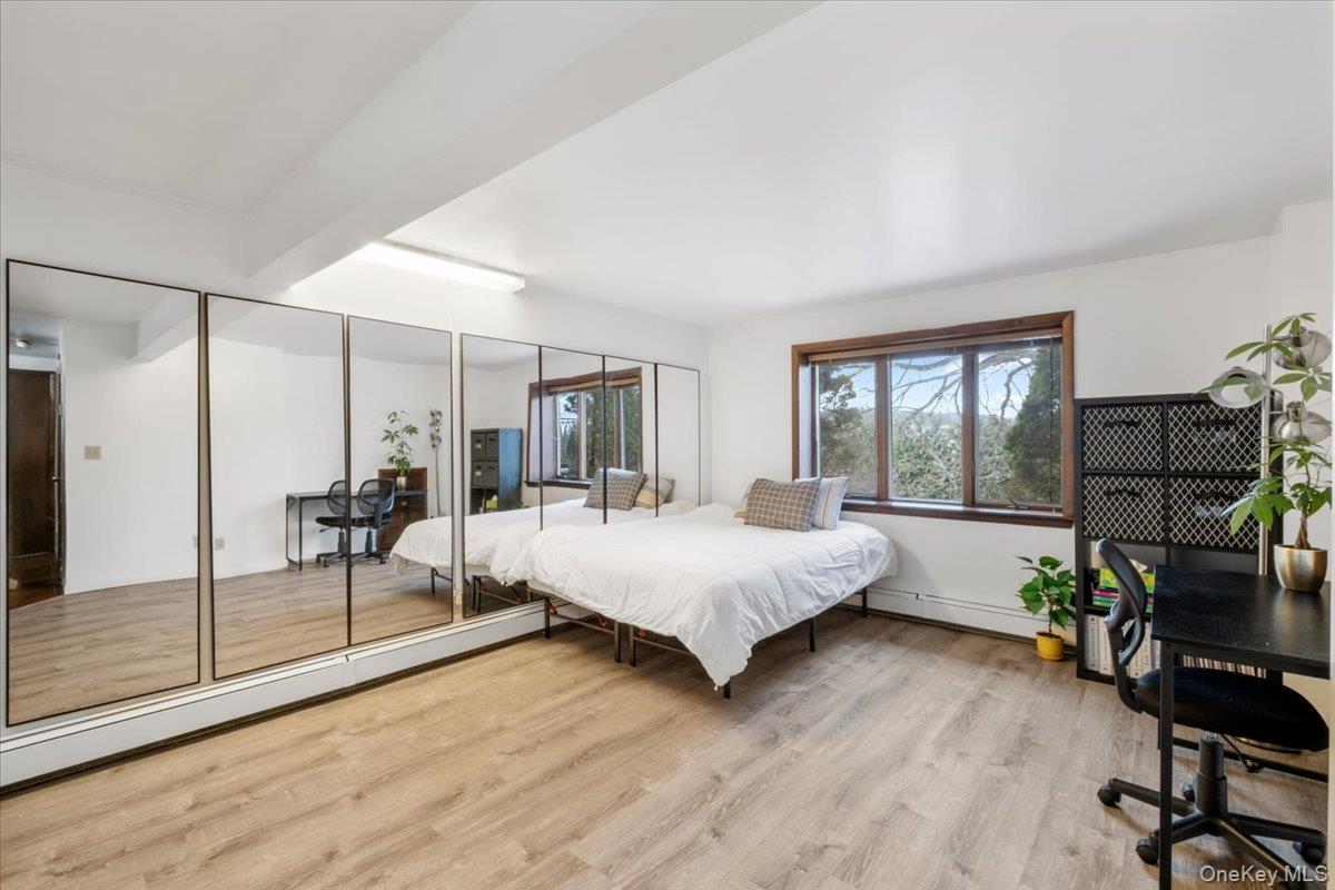 #19 photo, 712 Linda Avenue, Thornwood , NY 10594