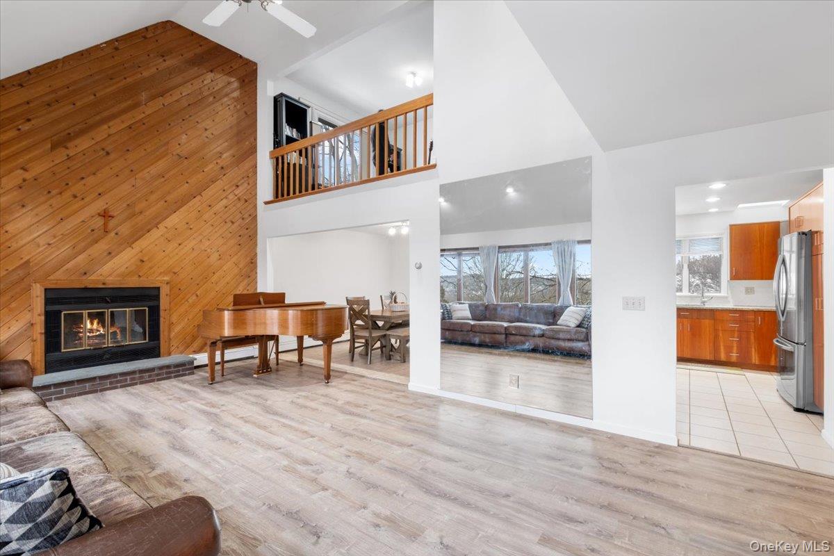 #3 photo, 712 Linda Avenue, Thornwood , NY 10594