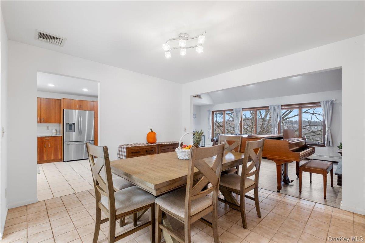 #4 photo, 712 Linda Avenue, Thornwood , NY 10594