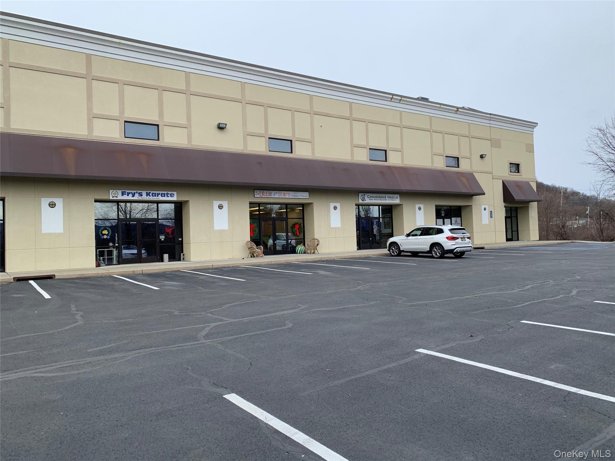 #4 photo, 145 Windsor Highway, New Windsor , NY 12553