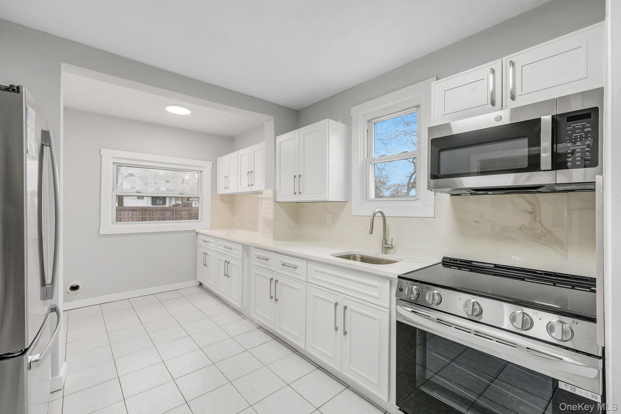 #7 photo, 33 Willow Avenue, ناسو Freeport , NY 11520