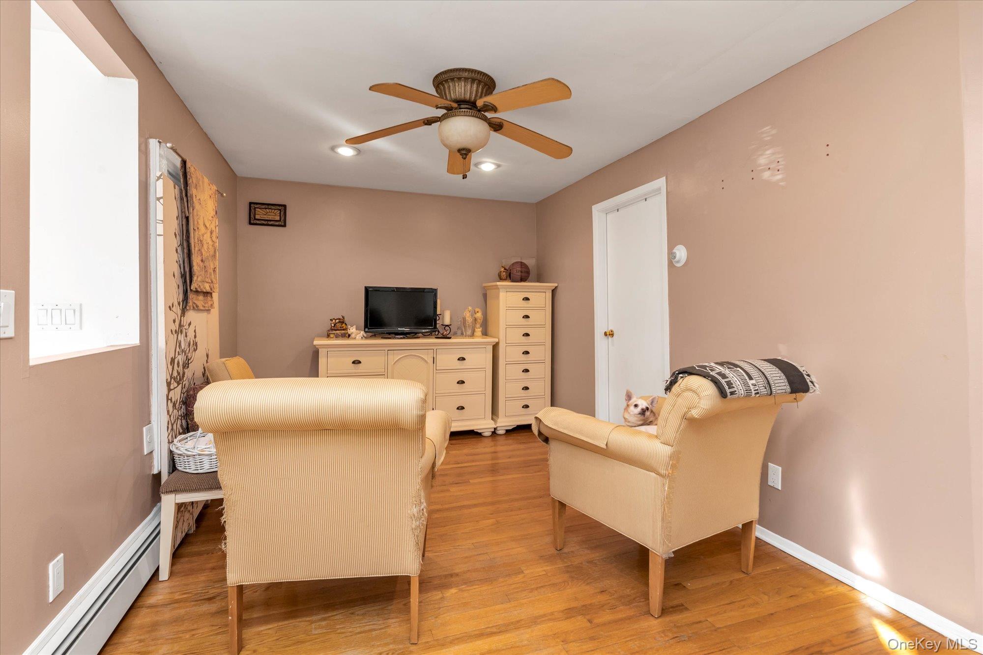 #4 photo, 303 Oak Street, South Hempstead , NY 11550