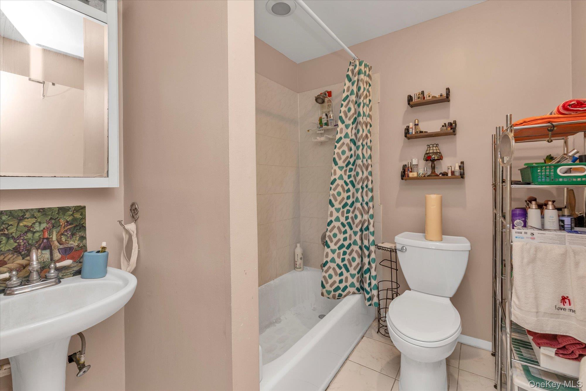 #8 photo, 303 Oak Street, South Hempstead , NY 11550